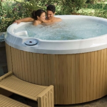 Bañera Jacuzzi J-210